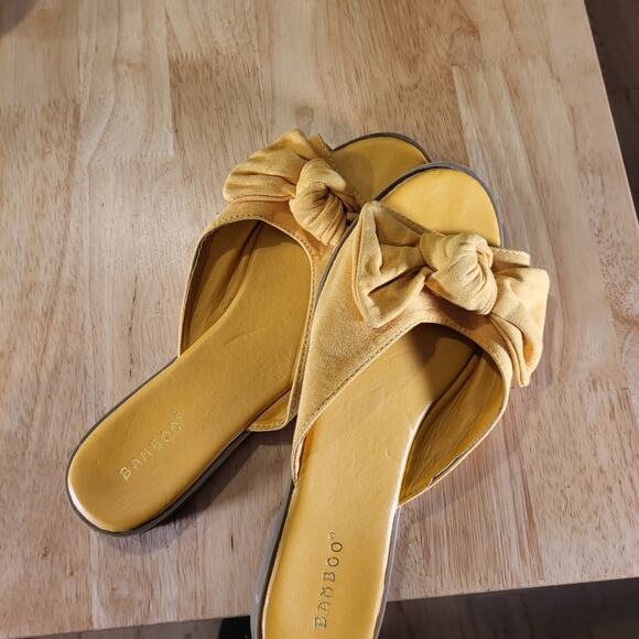 Bamboo Yellow Fabric Bow Slides Size 10 Rubber Sole Padded Comfort - Picture 2 of 9